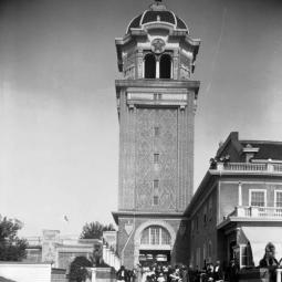 The original casino tower still exists today  